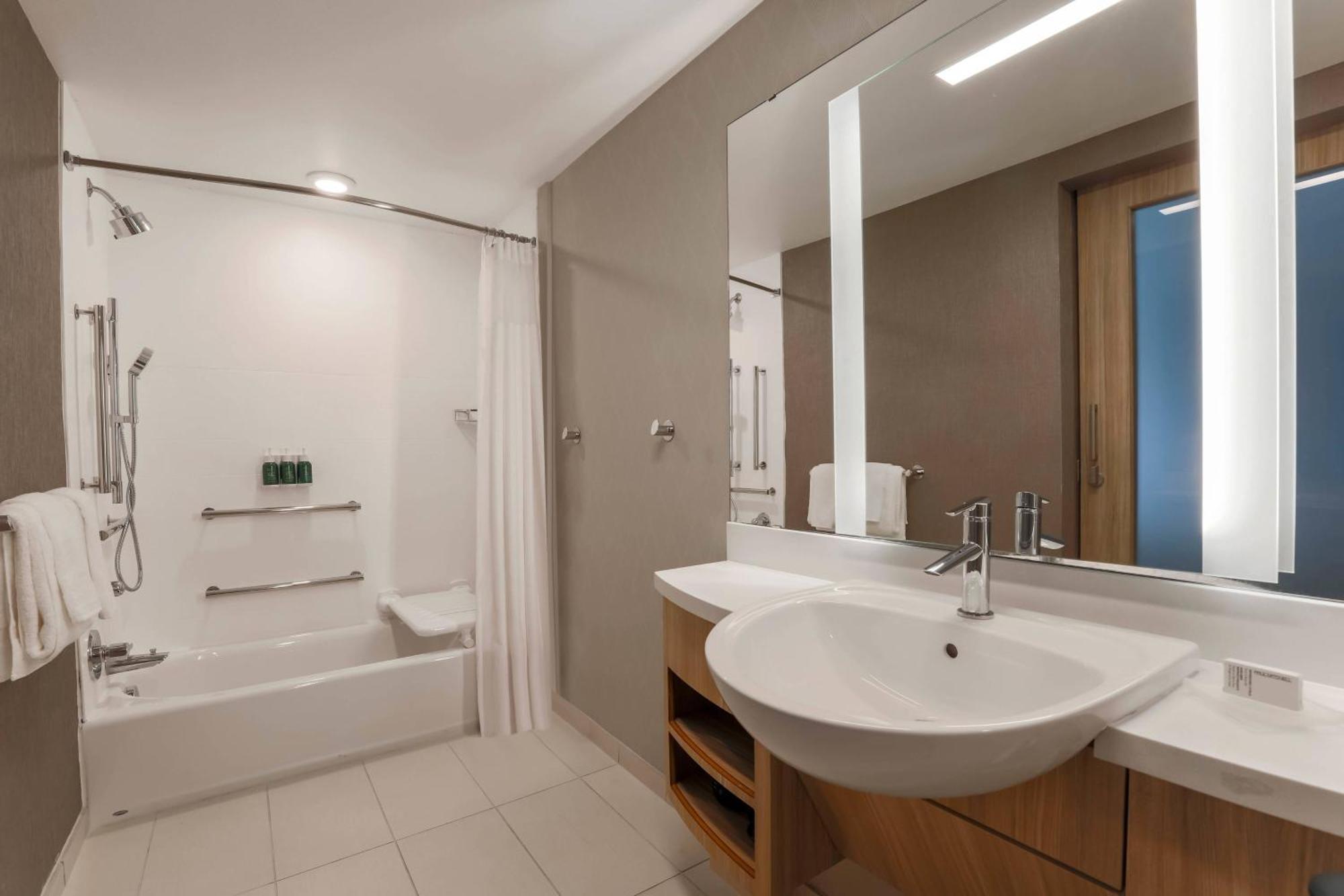 Springhill By Marriott North Hotel 3*